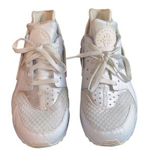 Nike Air Huarache Triple White Sneakers All White Low Top Running Shoes Size 9.5